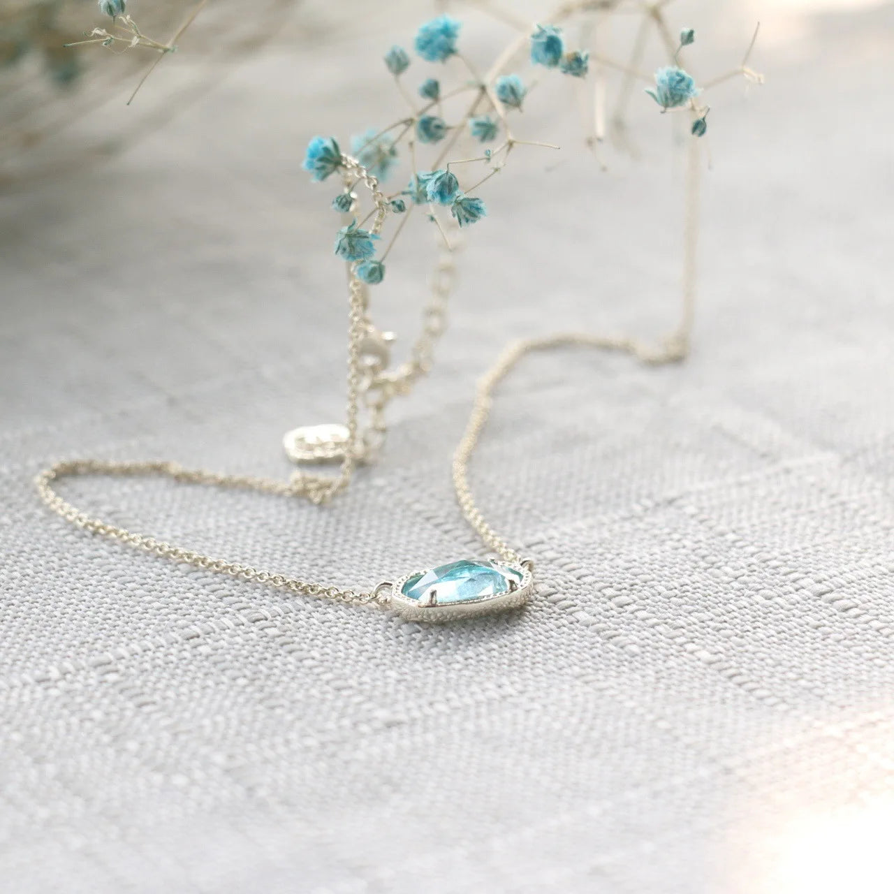 YEEVAA Geometric Light Blue Clear Glass Gemstone Pendant Necklace for Women, Fashion Jewelry, Unique Gifts