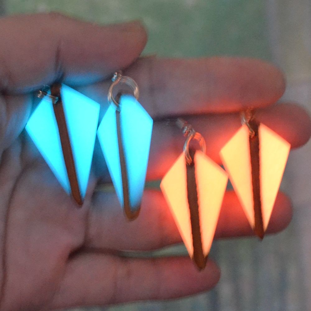 New earrings, special light absorbing and shining earrings, resin wood with luminous jewelry earrings in the dark