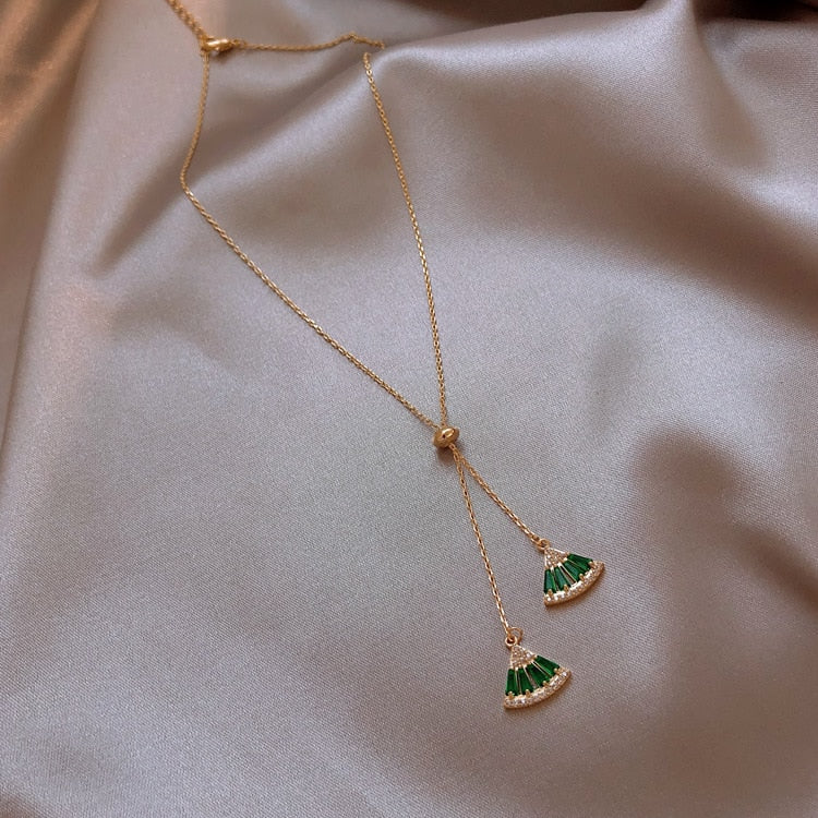 Hot Sale Classic Green white Crystal Geometric Necklace Pendant Chokers Necklace For Women Statement Jewelry