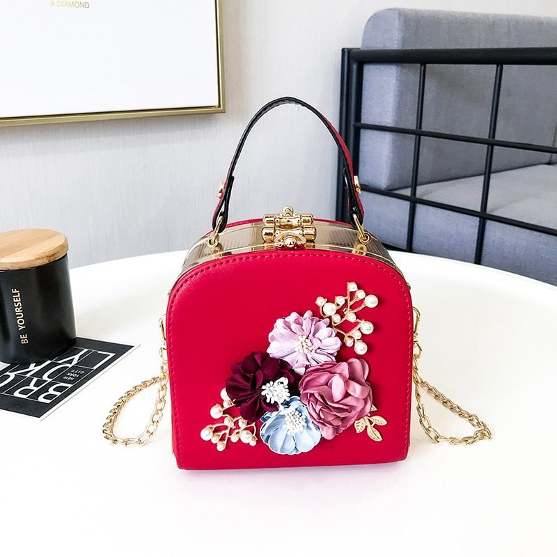 2022 Metal Clip Small Square Bag New Fashion Dinner Flower Shoulder Diagonal Handbag Bags  Shoulder Bags 822