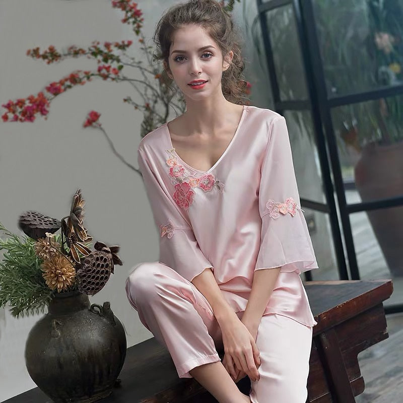 pijamas women Female pantsuit women Ice Silk Suit Long Sleeve silk pajamas Thin Bud Silk Sleeping Home Suit sleepwear